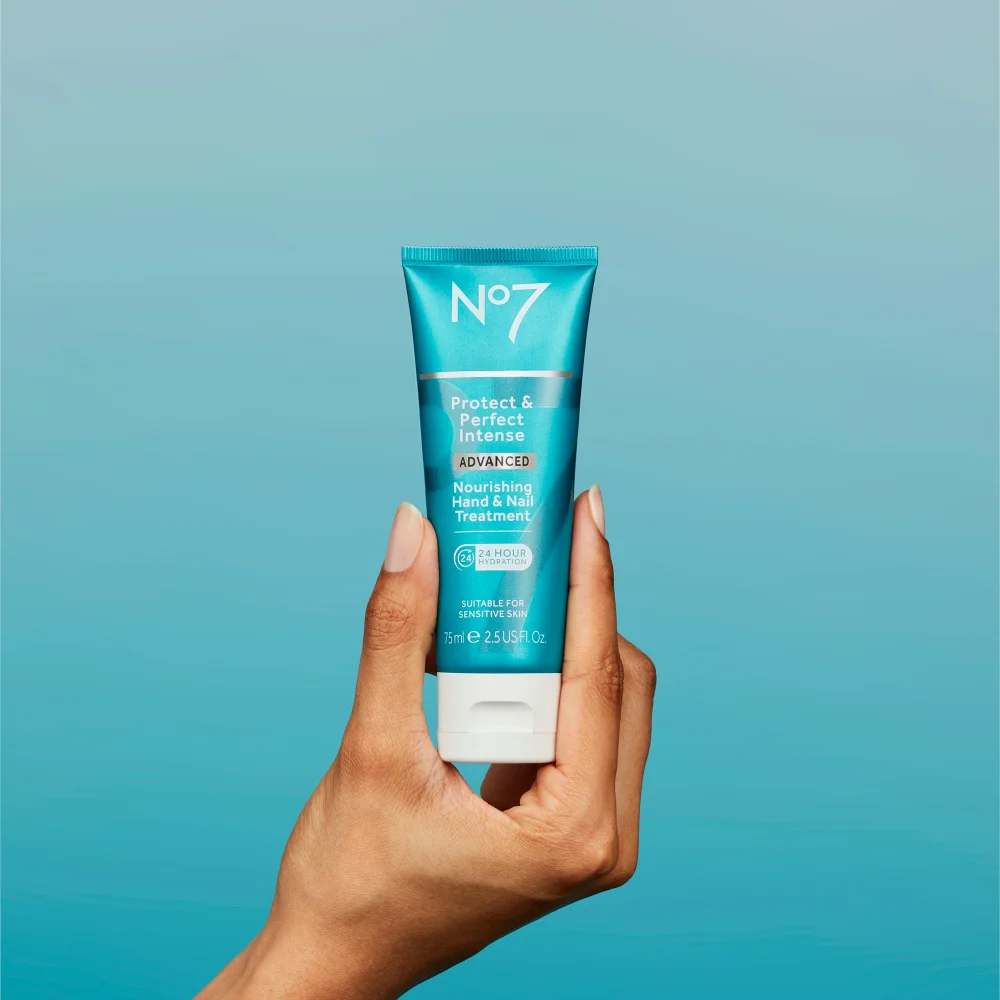 Protect & Perfect Intense Advanced Nourishing Hand & Nail Treatment Image 1