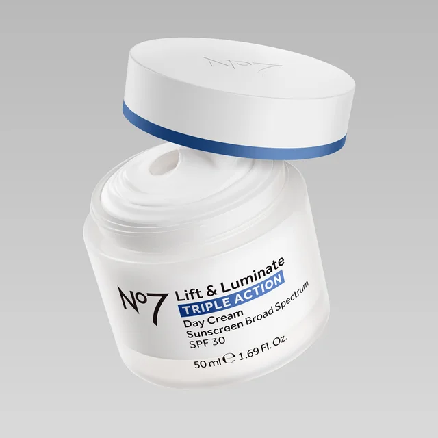 Lift & Luminate Triple Action Day Cream 50ml