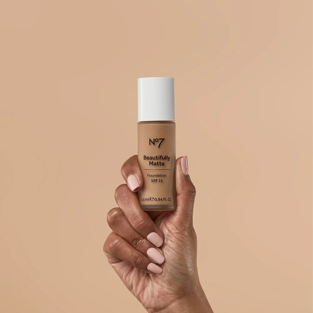 No7 Beautifully Matte Foundation Sandalwood 470N Image 1