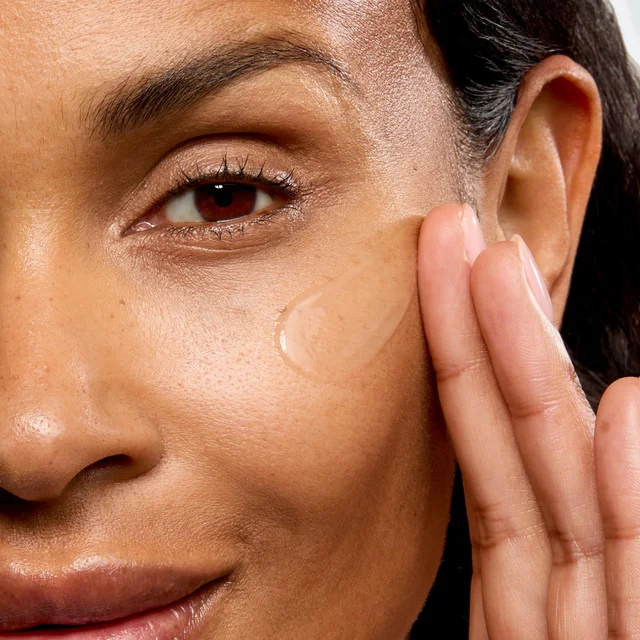No7 Lift & Luminate Brighten & Smooth Serum