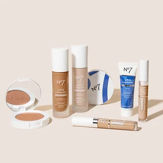 Explore blog post on How to Use Setting Powder for a Flawless Finish