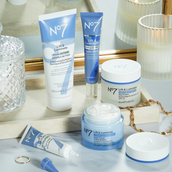 The lift and luminate collection. The No7 difference.