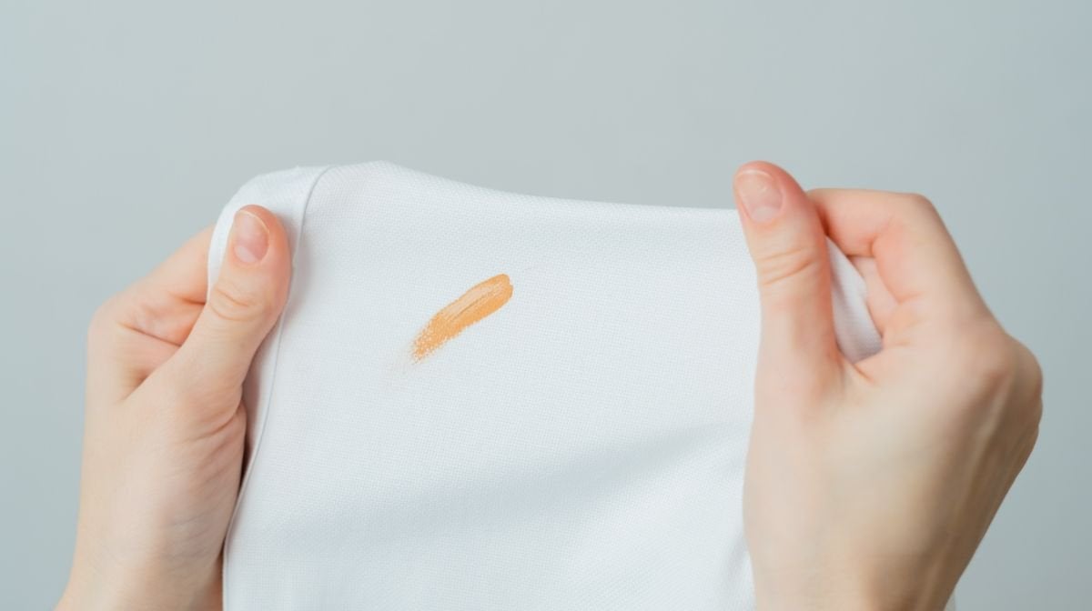 how to get makeup off silk dress How Do You Get Makeup Stains Out of Clothes